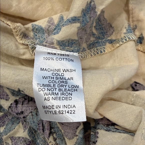 IVY JANE Tucked And Ruffle Top Size Medium - Picture 6 of 8